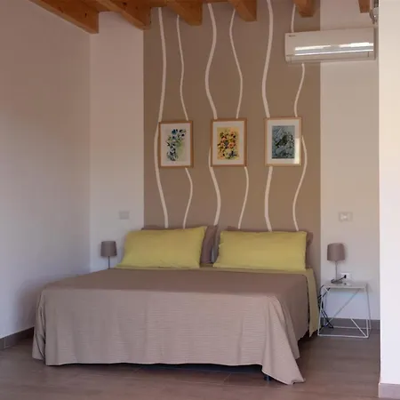 Bed & Breakfast Sa Guardia De Ferricci