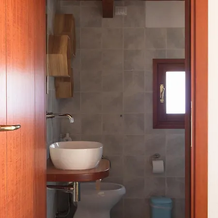 Bed and breakfast Sa Guardia De Ferricci 4*